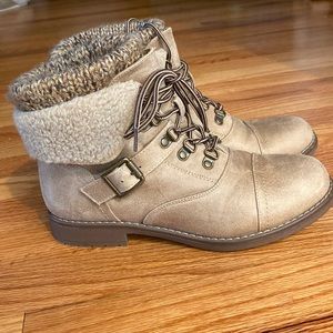 Cliffs hiking boots